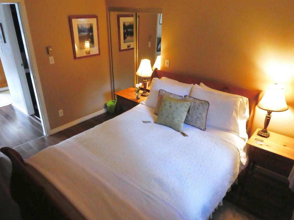 Belle Neige Suites: Whistler Esterno foto