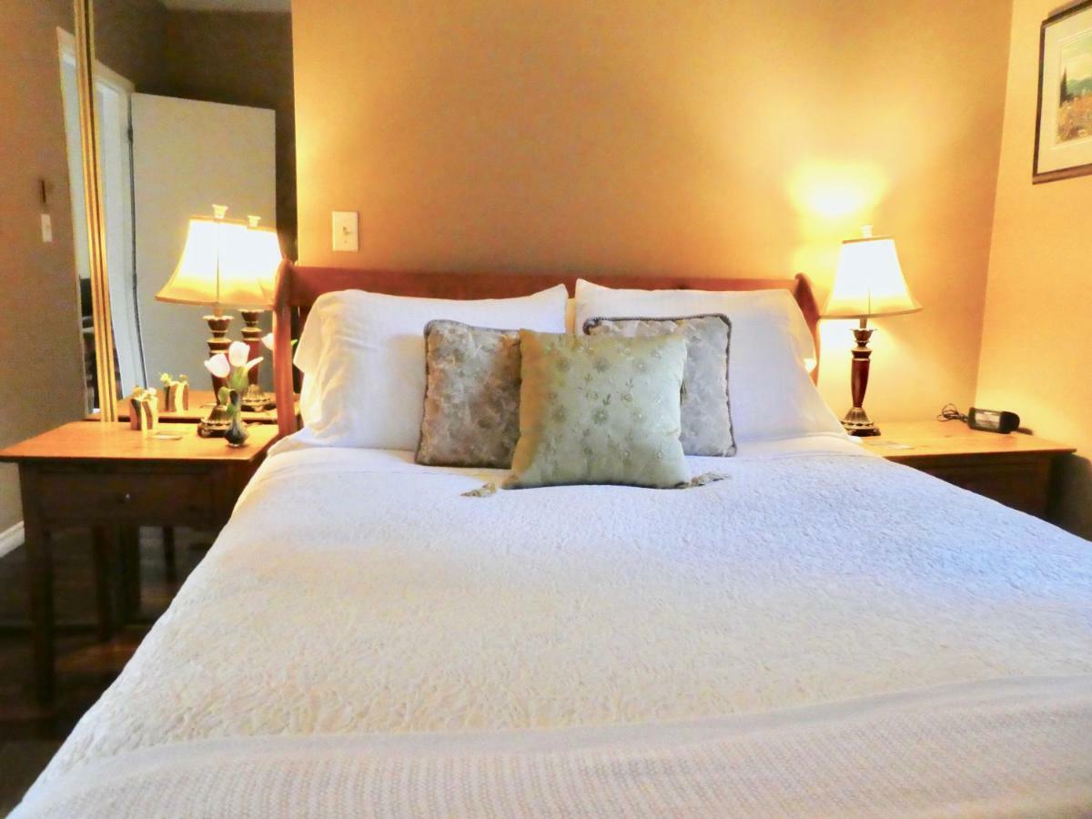 Belle Neige Suites: Whistler Esterno foto